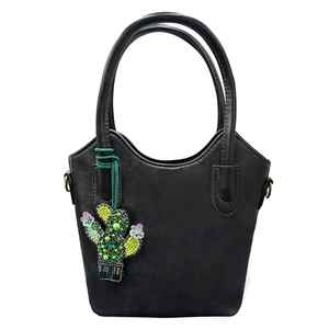 พวงกุญแจปักลูกปัดและเครื่องประดับกระเป๋าทำมือจากเม็ดลูกปัดพร้อมลายเทศกาลจากอินเดีย - Product Image 1