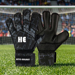 Gants de gardien de but en néoprène noir avec revêtement imperméable en latex allemand de 4 mm et rembourrage absorbant les chocs à ajustement réglable - Product Image 2