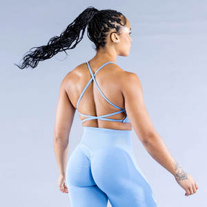 Soutien-gorge de sport anti-transpiration pour femme, idéal pour le yoga et la course à pied, avec bretelles amovibles, maintien ajustable et logo frontal - Product Image 2