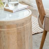 Table d'appoint Vandana Aston Hexa en bois de manguier et marbre blanc