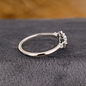 Anillo de compromiso de diamantes cultivados en laboratorio con diamantes de corte hecho a mano Halo ecológicos para aniversario ético Su colección Crete - Product Image 3