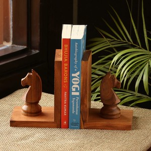 Sujetalibros de Caballero Tallados a Mano en Madera de Sheesham |   Organizadores de Escritorio de Madera Artesanales al por Mayor de la India - Product Image 1
