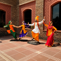 Statues de danse Bhangra pour soirée DJ culturelle Punjabi, Statue de couple Punjabi premium dansant avec parapluies décoratifs, Accessoires de décoration Punjabi