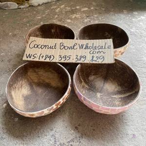 Bols en bois de coco personnalisés et durables Pure Origin Bali, motifs tribaux gravés, prix B2B premium - Product Image 5