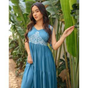 Vestido Lille Blue Talla XS, Corte en A, de Algodón, Cuello en V, Cintura Imperio, Transpirable, Estampado Floral, Chifón, Moderno y Cómodo - Product Image 1