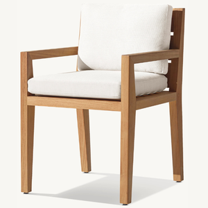 Une chaise longue en teck équipée d'accoudoirs et de coussins en teck doux, au style moderne, adaptée à une utilisation en extérieur. - Product Image 2