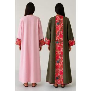 Abaya ouverte vert olive faite à la main, de haute qualité, au design unique et audacieux, en tissu fluide et doux pour femmes. - Product Image 2