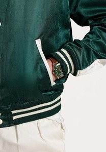 แจ็คเก็ตวาร์ซิตี้ผ้าซาตินวินเทจคุณภาพสูงปี 2025 ขายส่ง แจ็คเก็ตเบสบอลแบบมีปกตั้ง ระบายอากาศได้ดี สำหรับผู้ชายและทุกเพศ รุ่นปี 2025 - Product Image 5