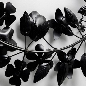 Modern Metal <b>Leaf</b> Wreath <b>Wall</b> Art Handmade Black Botanical Garland Decorative Ring Sculpture with Red Berry Accents home <b>decor</b> - Product Image 2