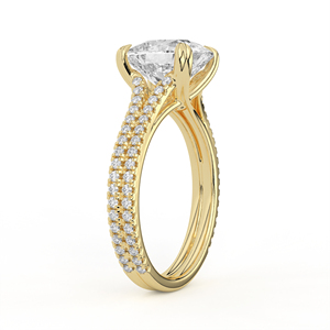 Bague de fiançailles en or jaune 14K 18K avec diamant de laboratoire taille coussin et saphir bleu dissimulé, à monture galerie entrelacée et anneau fendu - Product Image 3