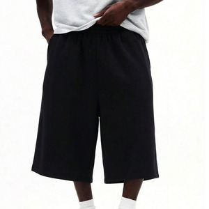 Shorts en polaire pour hommes, fabriqués au Pakistan, de qualité supérieure, avec logo personnalisé. - Product Image 4