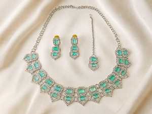 Luxury Silver Emerald Green <b>Statement</b> <b>Necklace</b> Set with Earrings and Maang Tikka Wedding Party Fashion Jewelry Set - Product Image 2