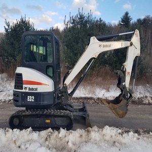 Miniexcavadora Bobcat E32 de 3.5 toneladas, máquina excavadora de cadenas de alta potencia para trabajos agrícolas, construcción, excavación de zanjas y elevación de materiales. - Product Image 3