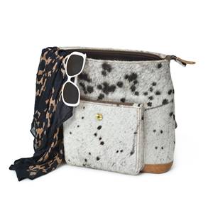 Mochila de Piel Elegante y Profesional con Pelo, Unisex, Doble Correa, Impermeable, Portátil - Product Image 1