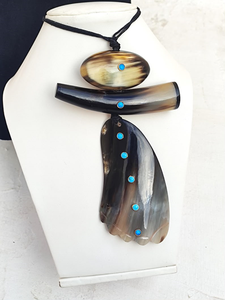 Trendy Handcrafted Polished Buffalo Horn Necklace for Women Natural Embrace Fashion Jewelry Sets Engagement Weddings Parties - Product Image 2