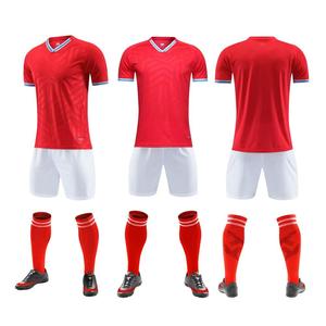 ชุดเสื้อฟุตบอลสีเหลืองสำหรับผู้ชายพร้อมกางเกงขาสั้นสีน้ำเงินและถุงเท้า ชุดยูนิฟอร์มแขนสั้นคอวีดูดซับความชื้นสำหรับผู้ใหญ่ทุกฤดูกาล - Product Image 3