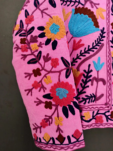 Veste matelassée Suzani brodée à la main, réversible, pour femme, prix usine, éco-responsable, collection 2026, vente chaude - Product Image 2