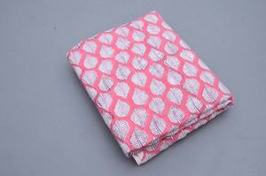 Tissu 100% coton doux et pur à imprimé floral pour vêtements - Robe indienne pour robes, rideaux, vêtements de nuit, jouets - Léger - Product Image 5