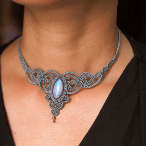 Collar de Macramé Gris con Piedra Lunar Arcoíris Hecho a Mano al por Mayor, con Cuentas Doradas, Joyería Boho de Cristal Ajustable para Mujer, Regalo - Product Image 2