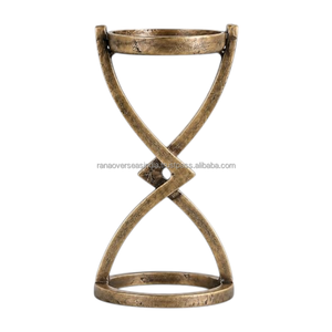 Porte-bougie en aluminium doré antique, support de bougie décoratif pour table, décoration moderne vintage pour la maison, centre de table - Product Image 1