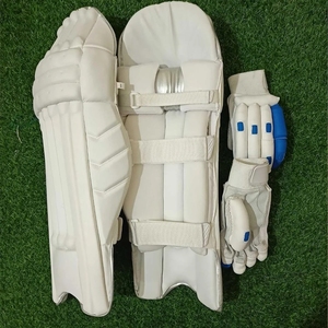 Almohadillas de Bateo de Cricket Personalizables de Cuero de Alta Calidad, Nuevo Diseño, Cómodas, Ajustables, Alto Rendimiento, 100% Control de Calidad - Product Image 4