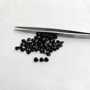 Pierre précieuse en forme de cœur à facettes en onyx noir naturel de 3mm à 10mm pour la fabrication de bijoux à prix de gros auprès d'un fournisseur en ligne - Product Image 2