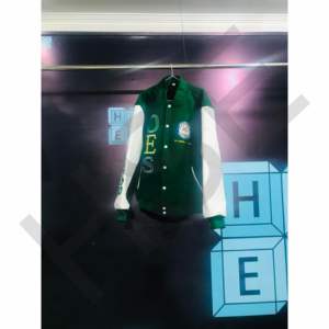 Chaqueta Universitaria Personalizada Verde y Blanca – Estilo Universitario Bordado de Primera Calidad - Product Image 1