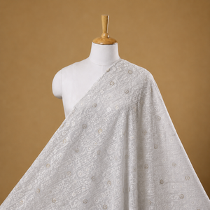 Tissu de sari en organza gris brodé avec détails en sequins pour femmes, vêtements de créateur pour fêtes, vêtements de mariée - Product Image 3