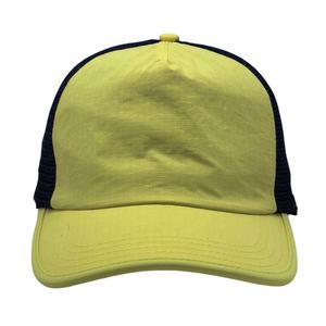 Gorra Trucker de Poliéster Amarilla y Negra 2026, Nueva, con 5 Paneles y Malla Frontal, Ajustable, Unisex, para Uso en Exteriores - Product Image 1