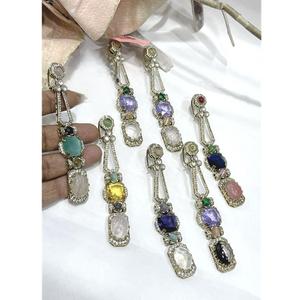 Adorables Pendientes de Latón Chapado en Oro con Circonitas y Piedras Naturales para Mujeres y Niñas, Ideales para Fiestas Nocturnas - Product Image 2