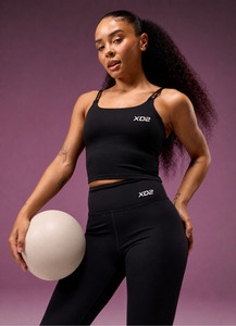 Conjunto Deportivo Ecológico de 2 Piezas para Mujer: Sujetador Deportivo Sin Costuras con Tirantes Dobles y Shorts de Cintura Alta con Bordado 3D - Product Image 2