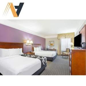 Colección LaQuinta Hoteles Cama doble de alta calidad y juego de dormitorio completo Muebles de madera hechos a mano por Ngoc Hoang Anh - Product Image 3