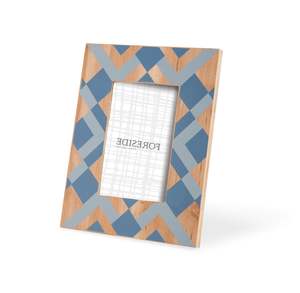 Cadre photo artisanal en bois et résine avec finition brillante en résine, parfait pour la décoration intérieure personnalisée et les créations intemporelles. - Product Image 4