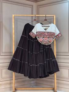 Lehenga Choli de Seda Romana de Diseño con 12 Metros de Falda, Bordado Kutchi Gamthi y Secado Rápido para la Colección Navrati - Product Image 1