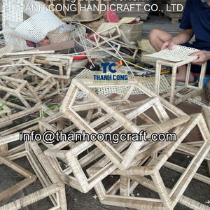 Plateau en rotin nacre, artisanat haut de gamme, décoration pour les acheteurs soucieux de développer leur activité à l'international, plateau de service en rotin - Product Image 5