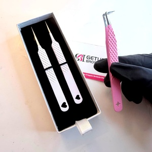 Pince à épiler pour cils en poudre à pointe lisse de 10 mm, avec isolation en forme de cœur découpé, anti-magnétique, anti-statique, à 90 degrés, pour une préhension parfaite - Product Image 4