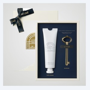 Coffret cadeau de crèmes pour les mains LUVFUME Protagonist en gros, conditionnement sans air, pour hommes, produits de soin pour peaux sensibles - Product Image 1