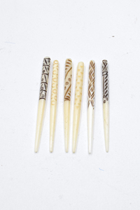 Bâtonnet à cheveux en os naturel fait main, écologique, objet d'art moderne, accessoire ethnique, support pour chignon, usage quotidien/fêtes, naturel - Product Image 2