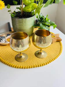 Juego de 2 Copas de Vino Grabadas en Latón Estilo Vintage, Copas Decorativas para Aniversario, Inauguración de Casa y Regalos Corporativos - Product Image 3