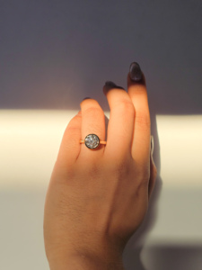 Bague solitaire ronde en diamant de culture, sertie clos, en or jaune 14 ou 18 carats, minimaliste, pour fiançailles ou mariage, pour femme - Product Image 6