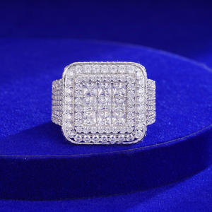 Anillo Cuadrado de Lujo para Hombre en Plata 925 con Diamante Cultivado en Laboratorio y Diseño de Piedra Brillante para Proveedores de Joyería al por Mayor y Minoristas - Product Image 1