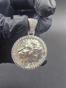 Colgante Redondo de León de Plata 925, Colgante Hip Hop Personalizado con Moissanita VVS para Hombre, Colgante Estilo Rapper Bust Down, Colgante de Animal - Product Image 6