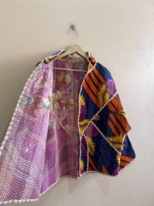 เสื้อแจ็คเก็ตผ้าควิลท์ทำมือสไตล์วินเทจแบบคันธาจากอินเดีย  ชิ้นเดียวในโลก - Product Image 5