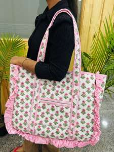 Sac fourre-tout bohème matelassé en coton à motif floral avec volants, fermeture ouverte, deux poignées, pour le shopping, sac à bandoulière pour femme - Product Image 3