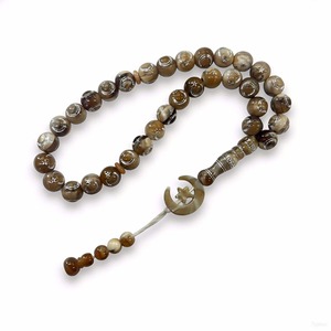 Chapelet en résine de bonne qualité pour la dévotion chrétienne, la pratique religieuse et la prière personnelle, disponible à la vente - Product Image 1