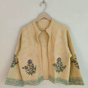 Blouson bomber réversible respirant et écologique imprimé au bloc, en tissu TNT, à manches courtes, pour l'hiver - Vêtement d'extérieur pour femme - Product Image 1