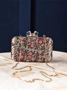 Bolsos de Noche de Diseño Bordados a Mano para Mujer, con Cristales y Diamantes de Imitación, para Fiestas y Bodas - Product Image 4