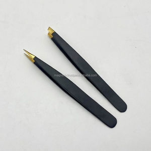 Pinzas para Cejas con Logotipo Personalizado en Negro y Dorado, Pinzas para Cejas con Puntas Inclinadas y Puntiagudas, Pinzas para Cejas con Tijeras de Resorte para Cejas y Pestañas - Product Image 2