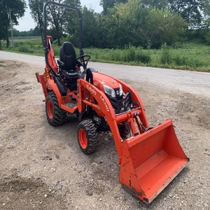 Tracteur de jardin robuste Kubota BX23S 4x4 avec chargeur frontal et pelle arrière, tracteur utilitaire 40 CV pour travaux exigeants - Product Image 4