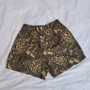 Vêtements pour hommes de qualité supérieure : Tissu imprimé cousu, short décontracté à taille élastique et boutonnée, et vêtements de nuit confortables - Product Image 2